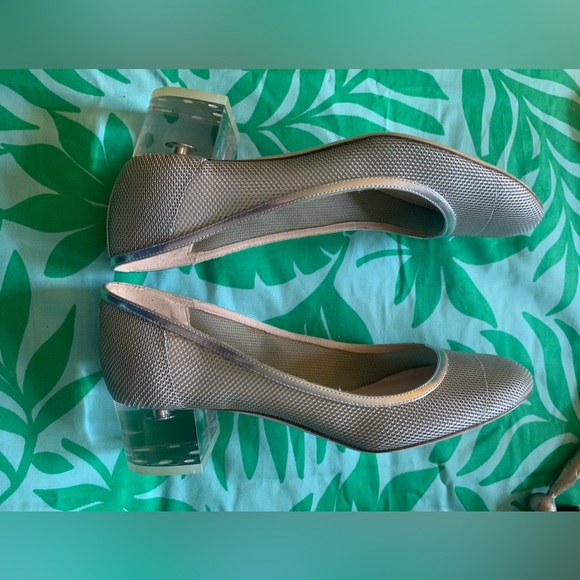 Ann Mashburn Lucite - Picture 8 of 13